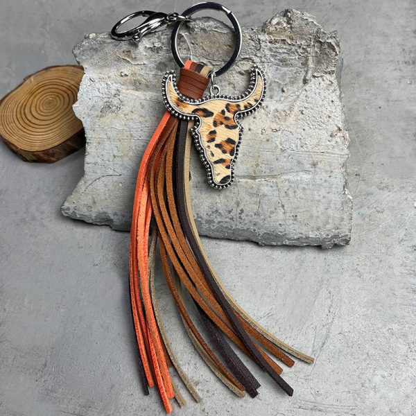 Wholesale 2pcs pack One Pack of Two Leather Western Tassel Cowhead Keychain Supply